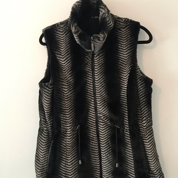 Dress Barn Jackets & Blazers - Dress barn Reversible Faux Fur vest size Medium